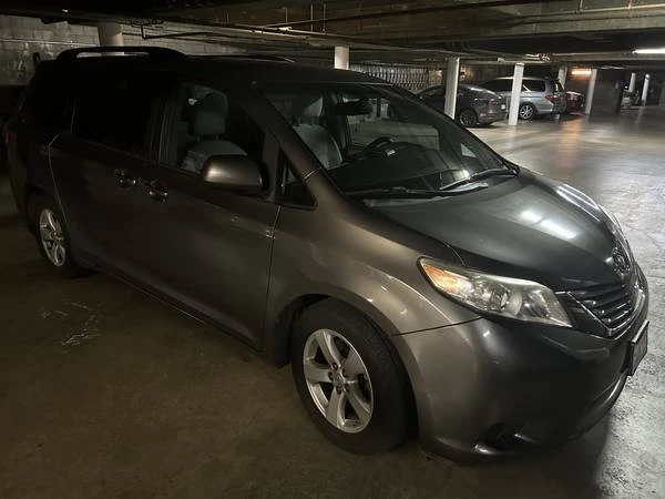 2016 Toyota Sienna 3rd Gen - Image 5 of 5