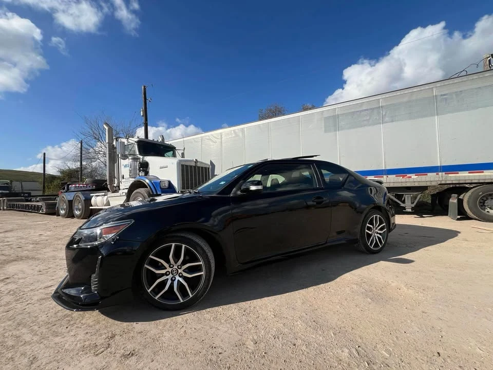 2015 Scion tC - Image 5 of 8