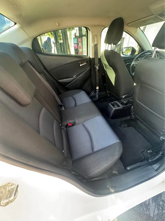 2018 Toyota Yaris - Image 10 of 10