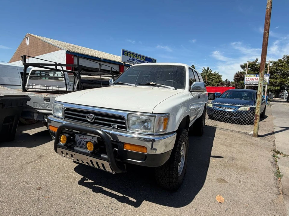 1995 Toyota 4Runner 2nd Gen - Image 2 of 6