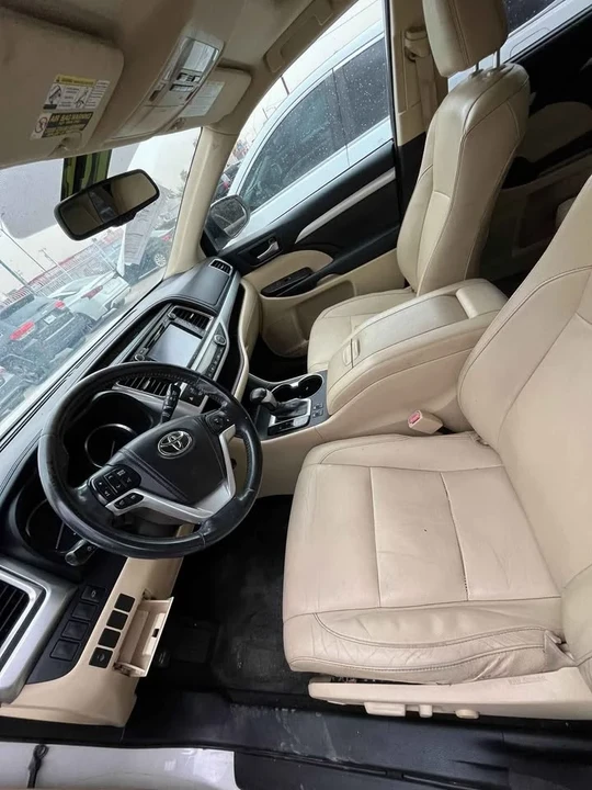2014 Toyota Highlander - Image 7 of 8