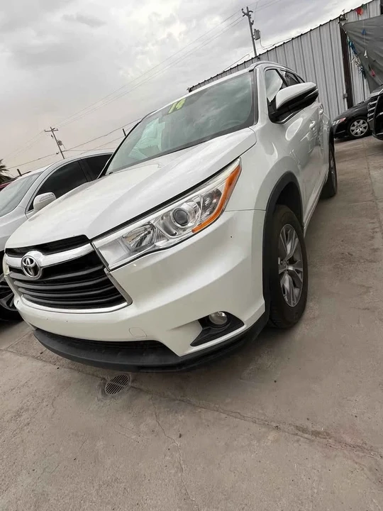 2014 Toyota Highlander - Image 3 of 8