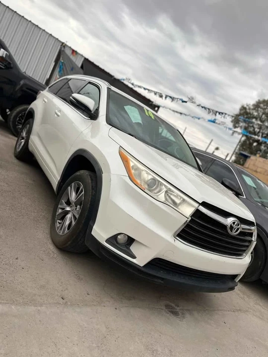 2014 Toyota Highlander - Image 5 of 8