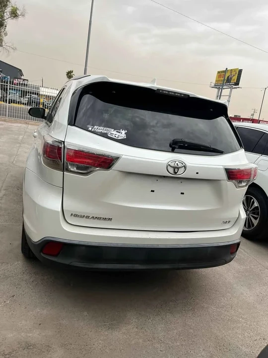 2014 Toyota Highlander - Image 4 of 8