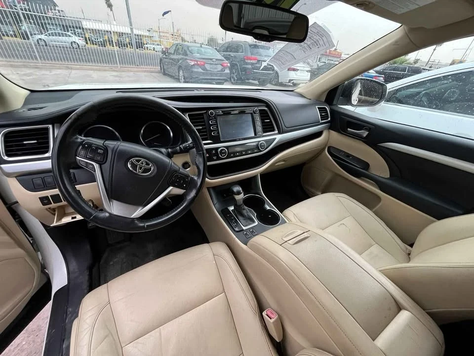 2014 Toyota Highlander - Image 8 of 8