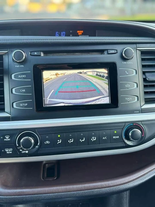2018 Toyota Highlander - Image 3 of 10