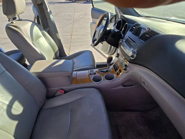 2008 Toyota Highlander - Image 19 of 21