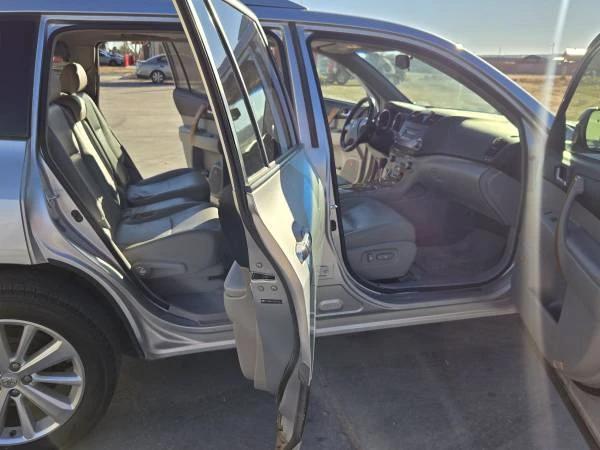 2008 Toyota Highlander - Image 11 of 21