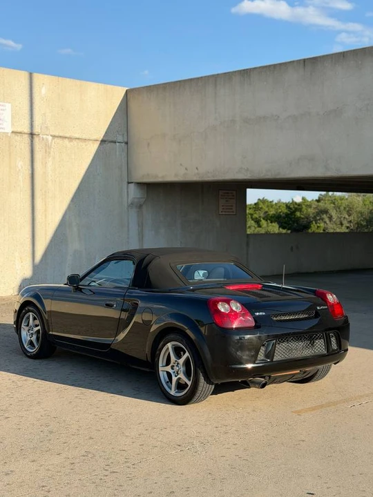 2003 Toyota MR2 Spyder/MR-S - Image 16 of 18