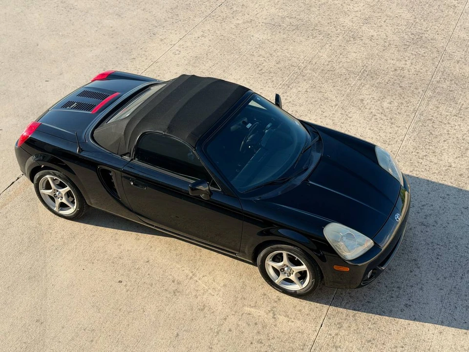 2003 Toyota MR2 Spyder/MR-S - Image 12 of 12