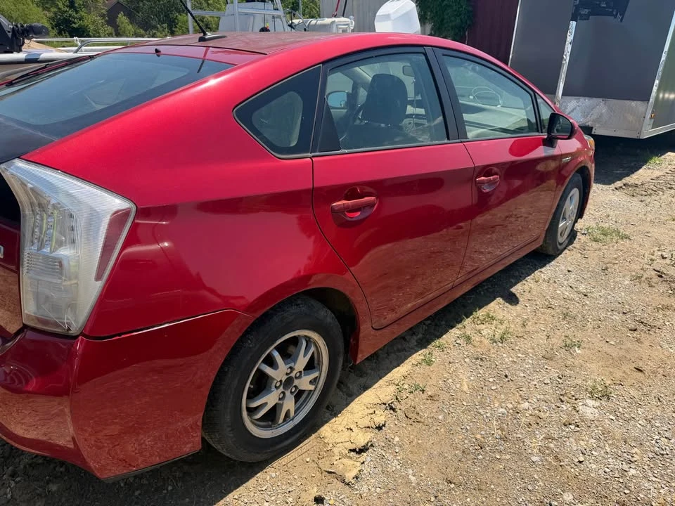 Toyota Prius - Image 2 of 3