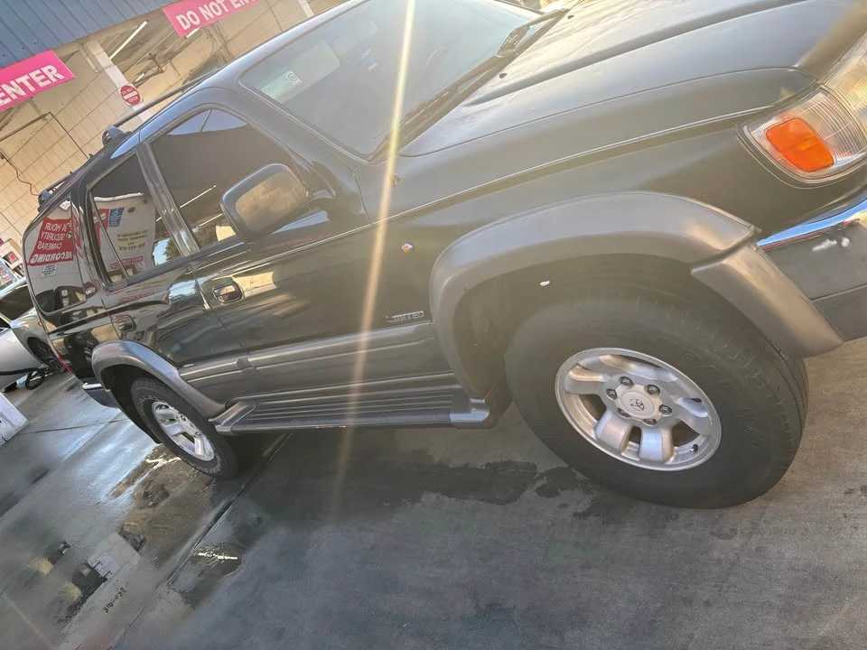 Toyota 4Runner - Image 3 of 6