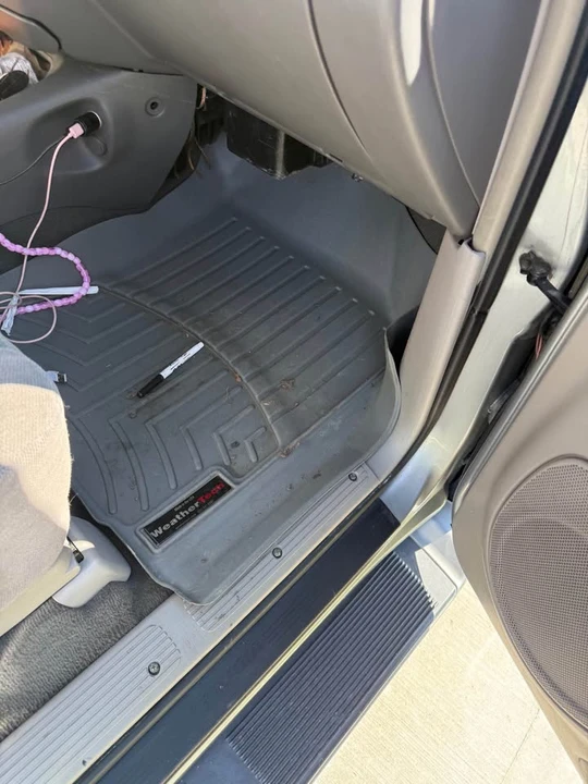 2006 Toyota Sequoia 1st Gen - Image 5 of 10
