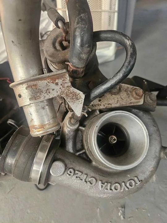 Parts & Memorabilia Engines - Image 3 of 4