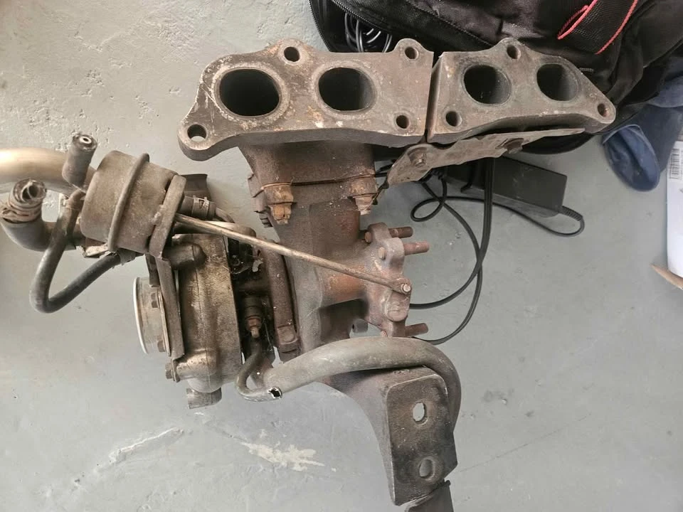 Parts & Memorabilia Engines - Image 4 of 4