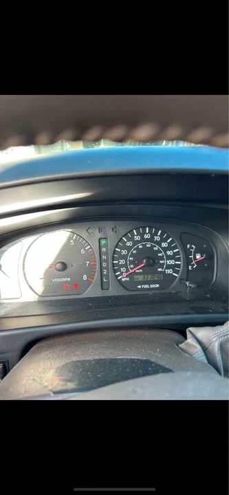 Toyota HiAce - Image 4 of 7