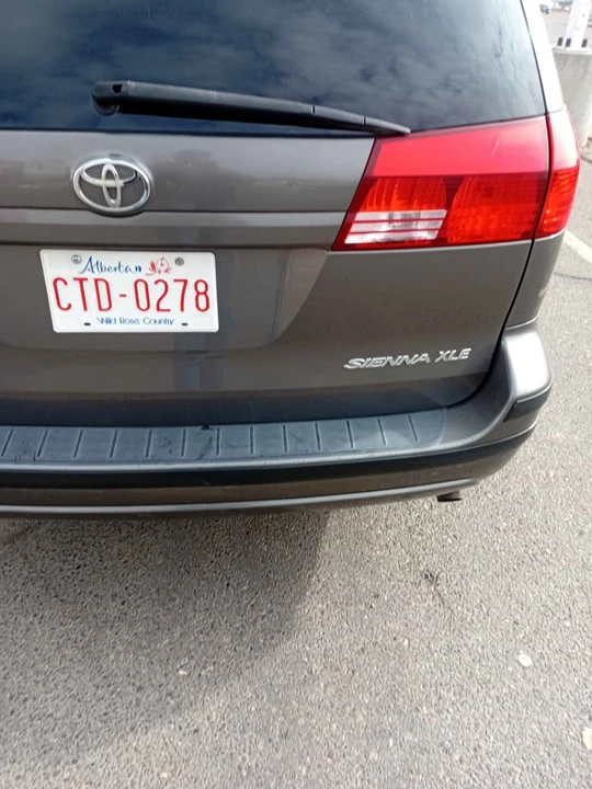2004 Toyota Sienna 2nd Gen - Image 8 of 8