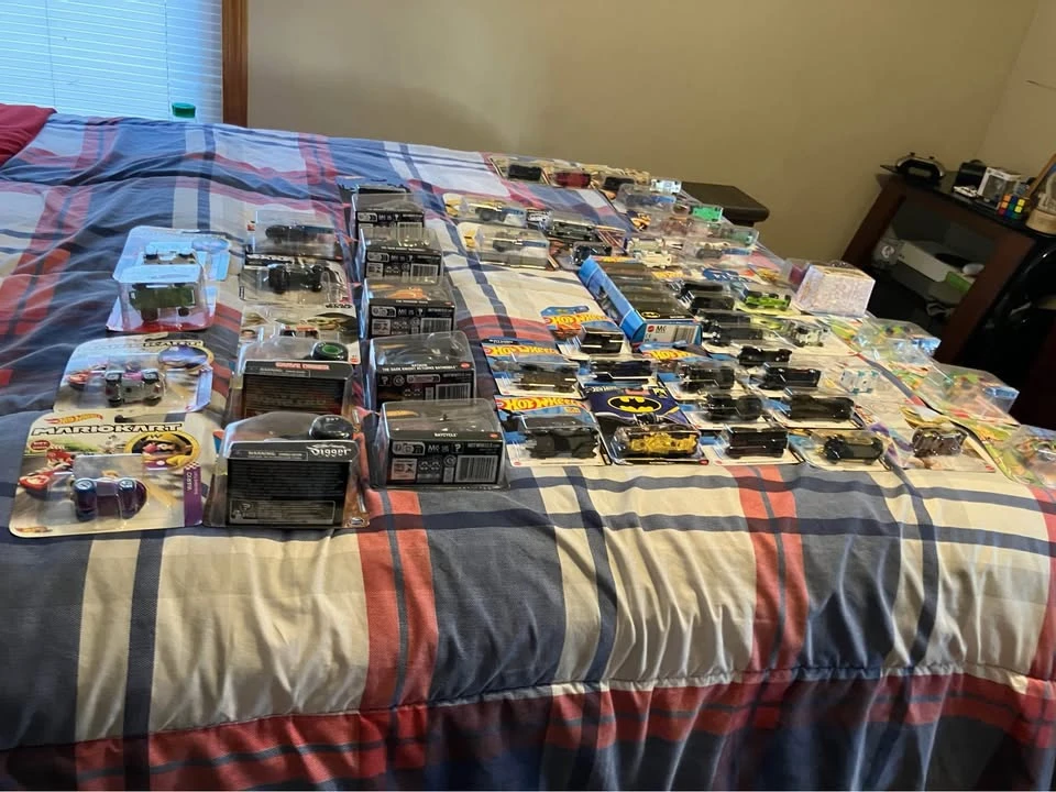 Parts & Memorabilia Scale Models - Image 2 of 5