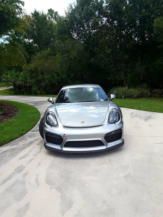 2016 Porsche 981 Cayman GT4 - Image 2 of 15