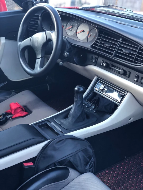 1990 Porsche 944 S2 - Image 7 of 18