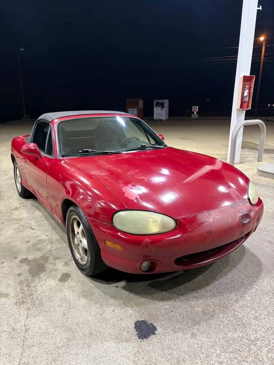 2000 Mazda NB MX-5 Miata - Image 2 of 8