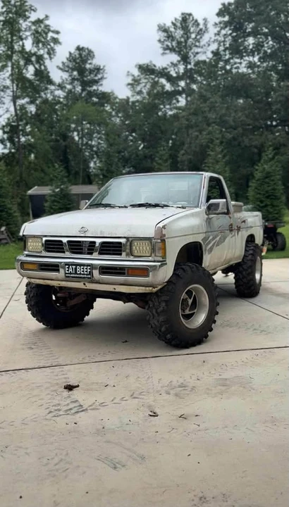 1997 Nissan Frontier 1st Gen - Image 7 of 8