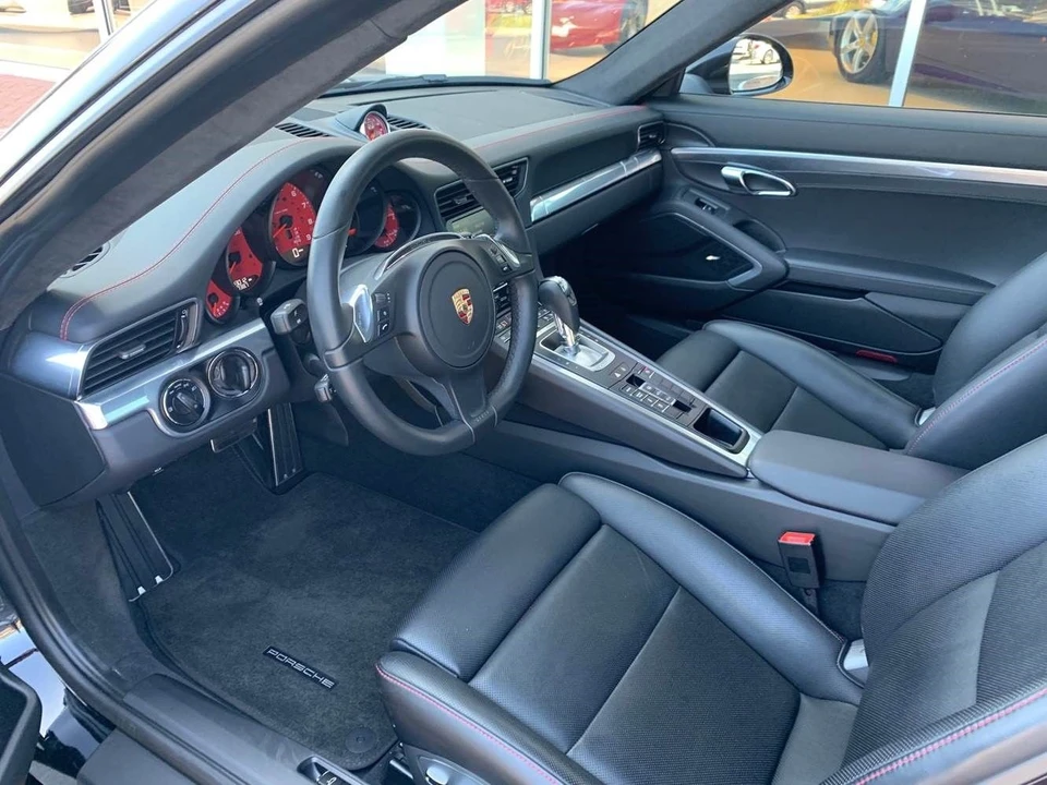 2013 Porsche 991 Carrera 4S - Image 9 of 10