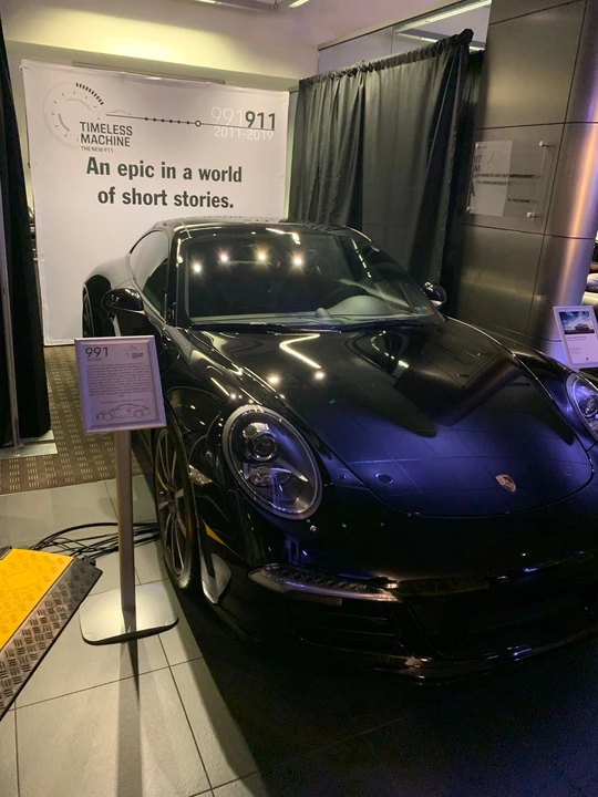 2013 Porsche 991 Carrera 4S - Image 6 of 10