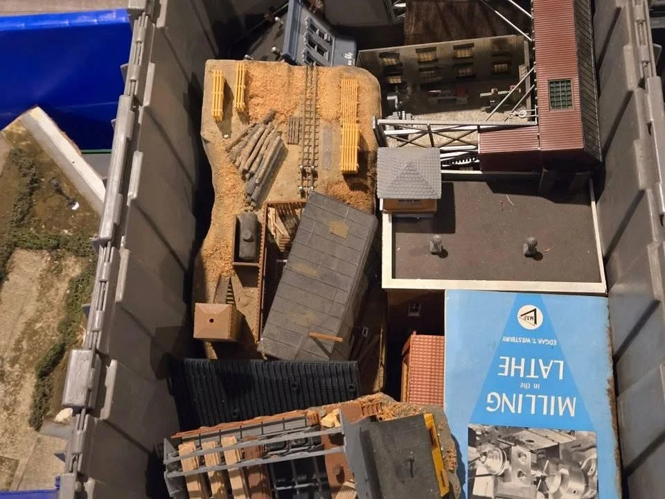 Parts & Memorabilia Scale Models - Image 5 of 6