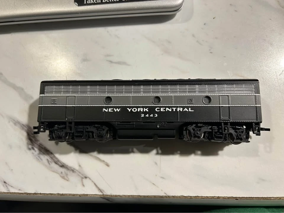 Parts & Memorabilia Scale Models - Image 9 of 9