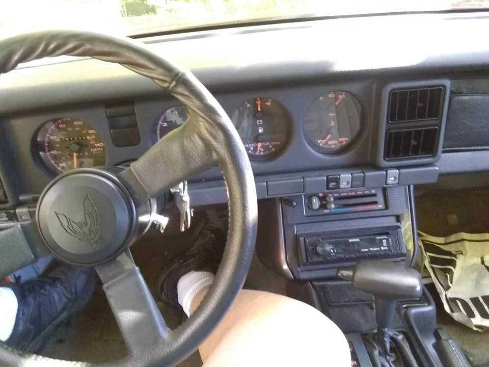 1987 Pontiac Firebird Trans Am 3rd Gen - Image 9 of 15