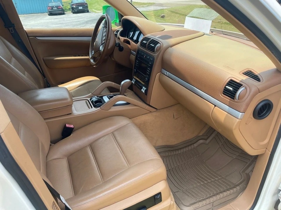 2009 Porsche 955/957 Cayenne - Image 10 of 17