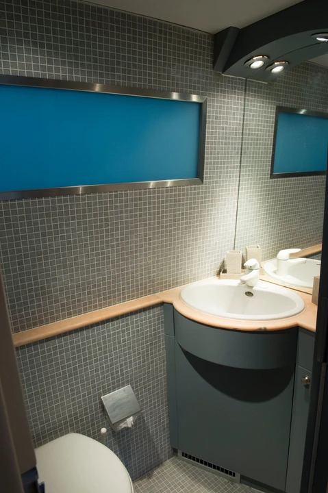 Iveco - Image 19 of 22