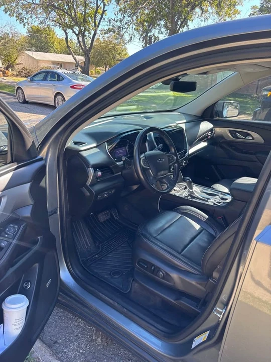 2020 Chevrolet Traverse - Image 7 of 9
