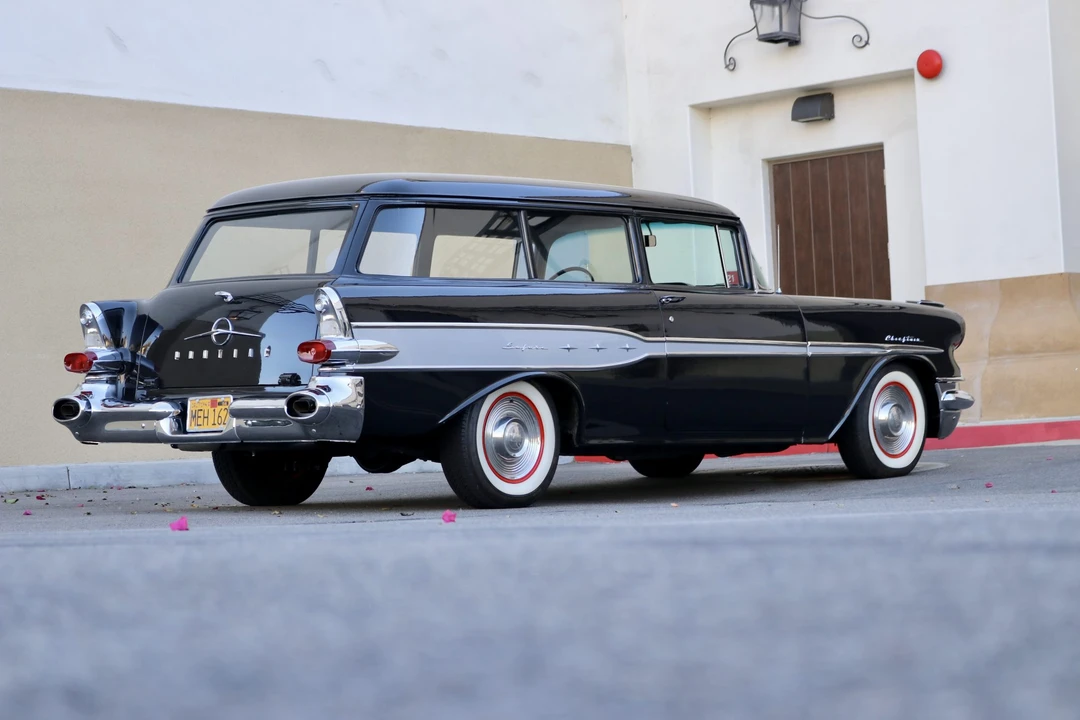 1957 Pontiac Chieftain - Image 20 of 31