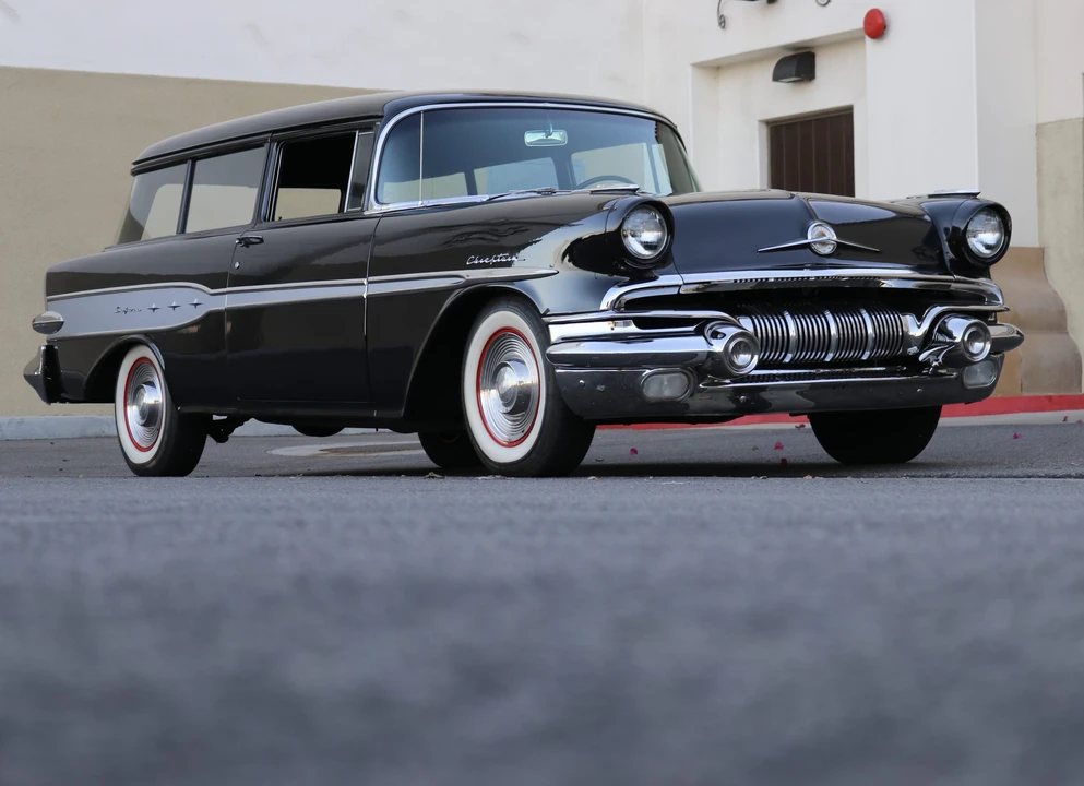 1957 Pontiac Chieftain - Image 26 of 31