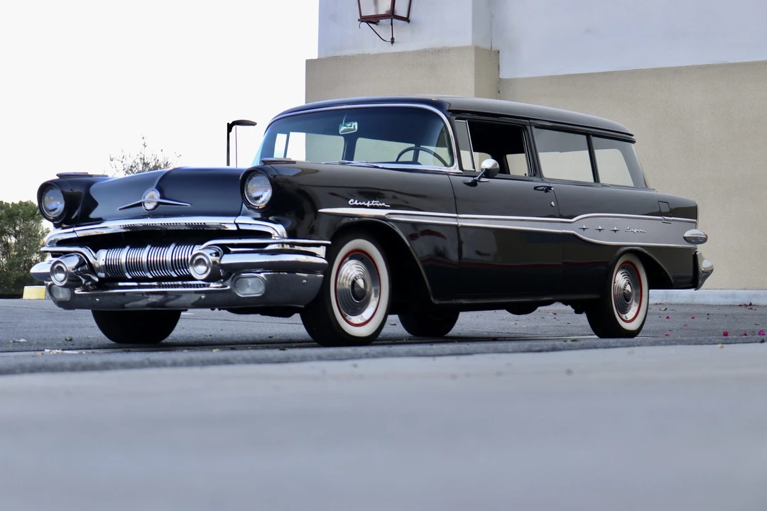1957 Pontiac Chieftain - Image 7 of 31