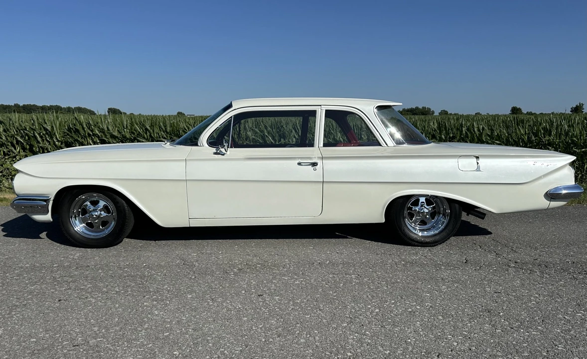 1961 Chevrolet Biscayne - Image 10 of 31