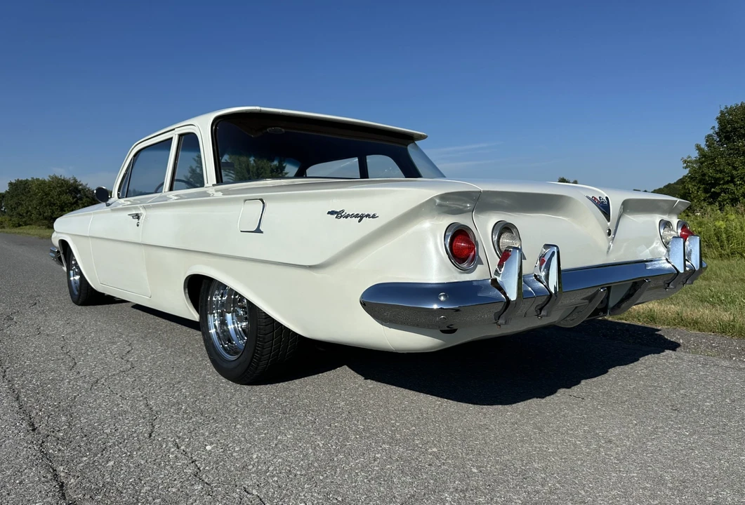 1961 Chevrolet Biscayne - Image 15 of 31