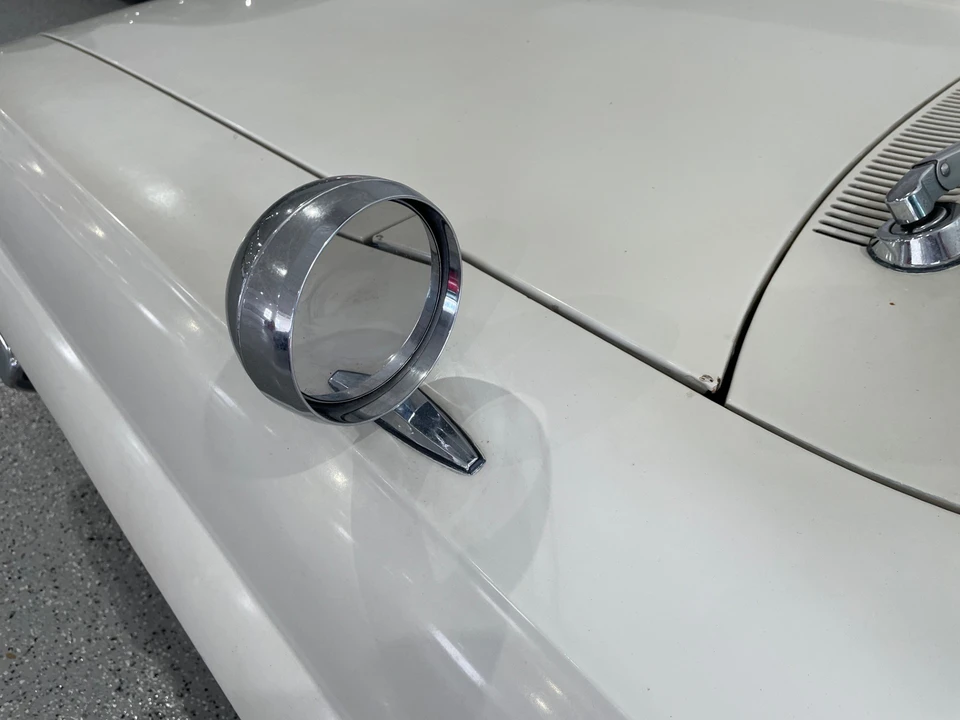 1962 Pontiac Grand Prix 1st Gen - Image 23 of 31