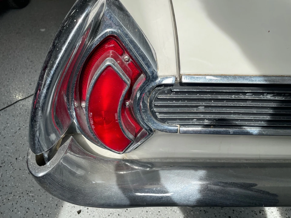 1962 Pontiac Grand Prix 1st Gen - Image 18 of 31