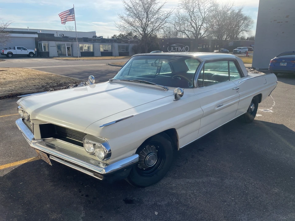 1962 Pontiac Grand Prix 1st Gen - Image 2 of 31