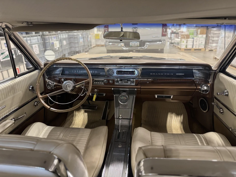1963 Pontiac Grand Prix 1st Gen - Image 27 of 31