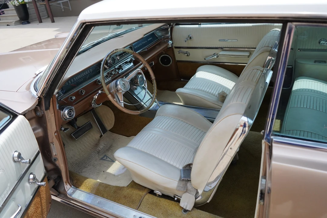 1963 Pontiac Grand Prix 1st Gen - Image 17 of 31