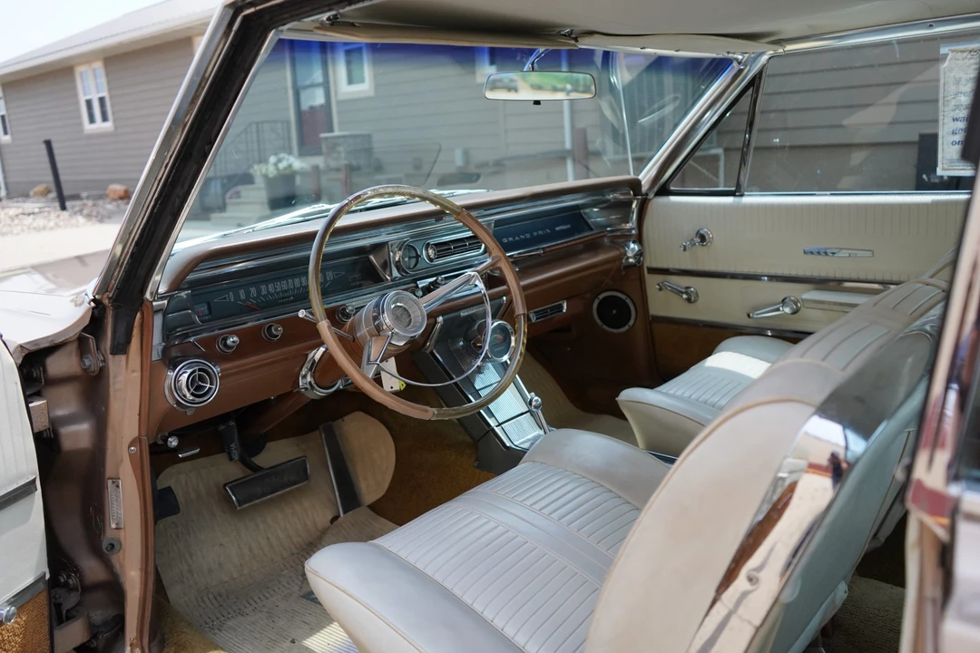 1963 Pontiac Grand Prix 1st Gen - Image 18 of 31
