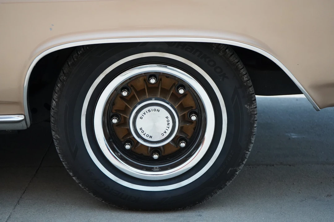 1963 Pontiac Grand Prix 1st Gen - Image 14 of 31