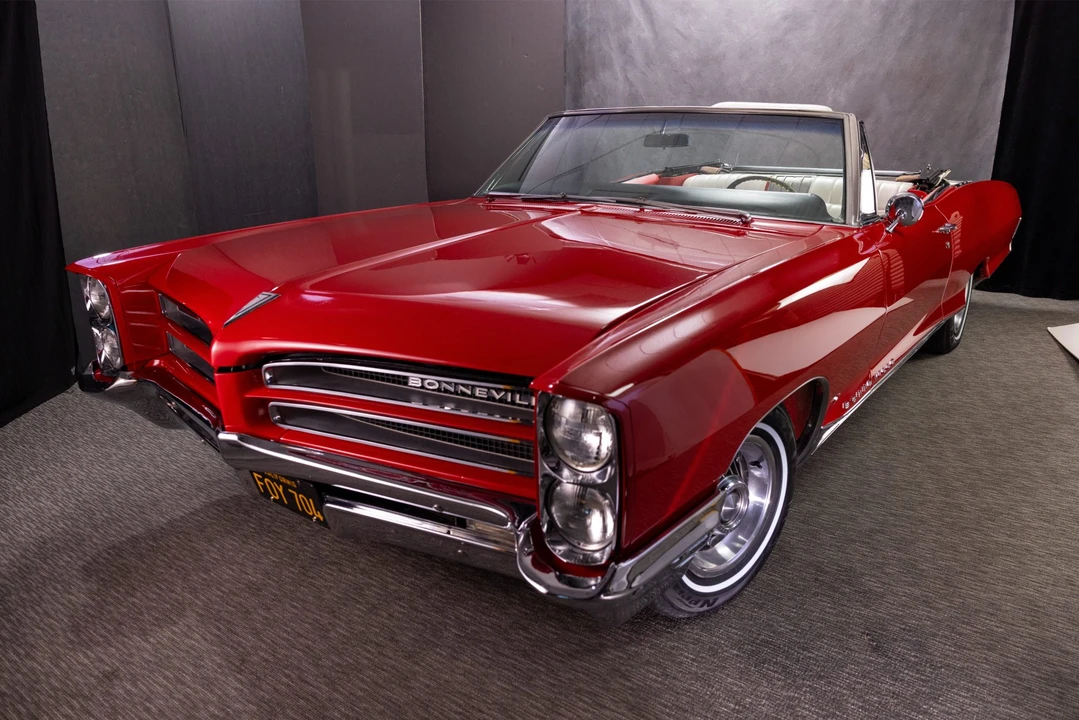 1966 Pontiac - Image 8 of 31