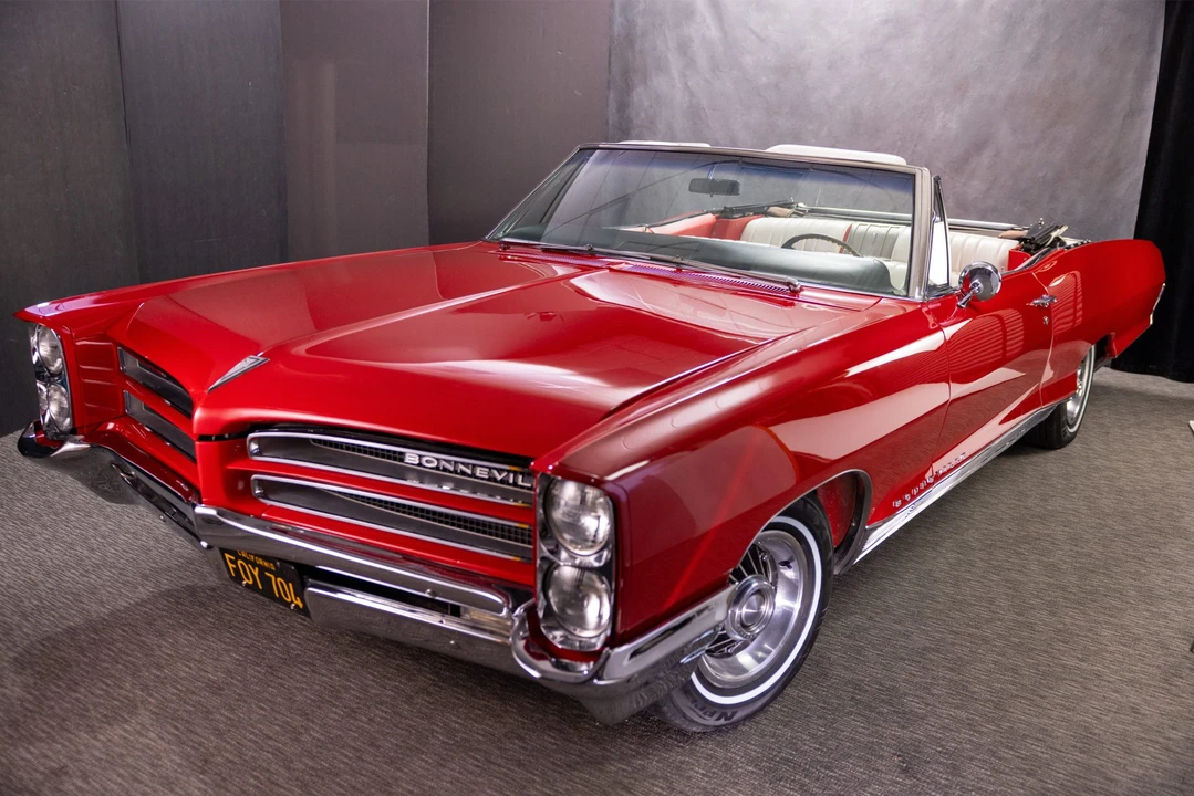 1966 Pontiac - Image 9 of 31