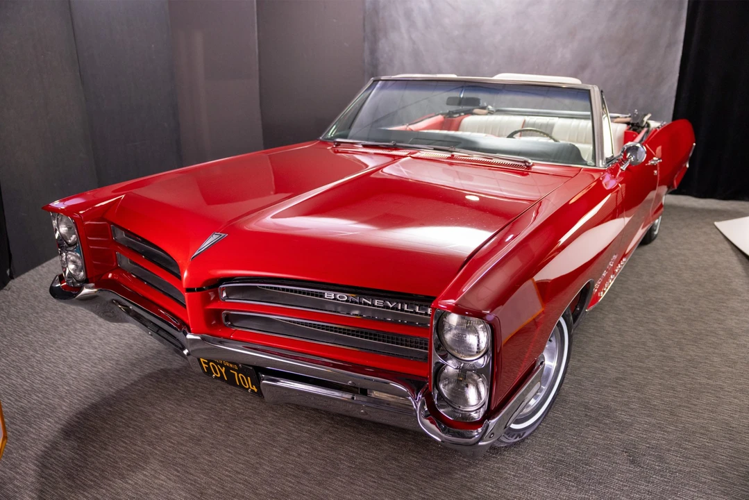 1966 Pontiac - Image 6 of 31