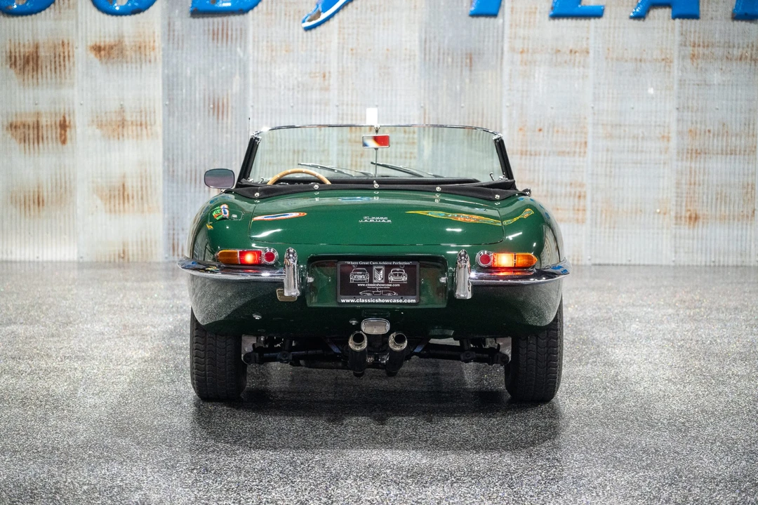Jaguar Replica - Image 11 of 31